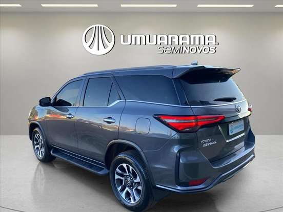 TOYOTA-HILUX SW4-2023