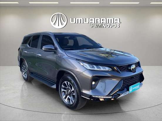 TOYOTA-HILUX SW4-2023