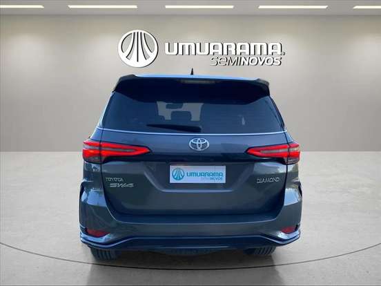 TOYOTA-HILUX SW4-2023