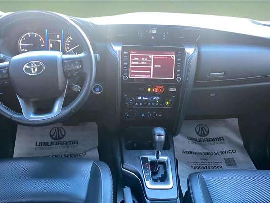 TOYOTA-HILUX SW4-2.8 D-4D TURBO DIESEL DIAMOND 7L 4X4 AUTOMÁTICO TOYOTA-HILUX SW4-2023