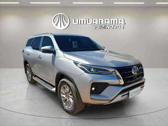 TOYOTA-HILUX SW4-2.8 D-4D TURBO DIESEL SRX 4X4 AUTOMÁTICO TOYOTA-HILUX SW4-2023