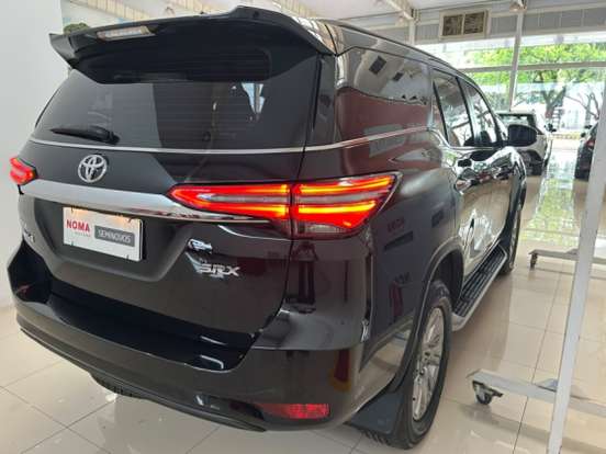TOYOTA-HILUX SW4-2.8 D-4D TURBO DIESEL SRX 7L 4X4 AUTOMÁTICO TOYOTA-HILUX SW4-2022