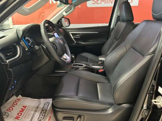 TOYOTA-HILUX SW4-2022