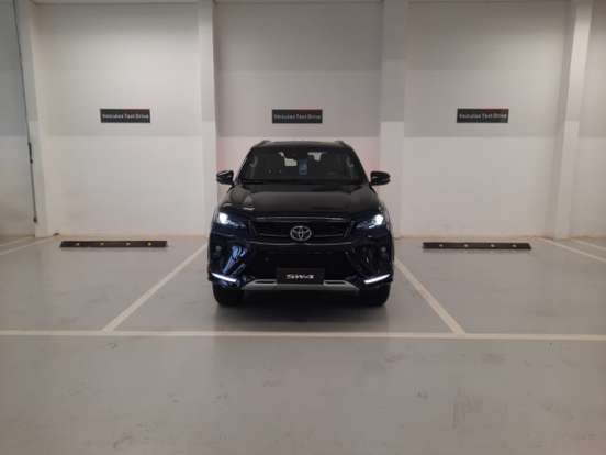 TOYOTA-HILUX SW4-2.8 D-4D TURBO DIESEL SRX PLATINUM 4X4 AUTOMÁTICO TOYOTA-HILUX SW4-2026