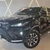 TOYOTA HILUX SW4 2.8 D-4D TURBO DIESEL SRX PLATINUM 7L 4X4 AUTOMÁTICO TOYOTA HILUX SW4 2.8 D-4D TURBO DIESEL SRX PLATINUM 7L 4X4 AUTOMÁTICO
