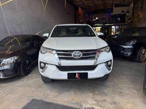 TOYOTA HILUX SW4 2.8 SRX 4X4 16V TURBO INTERCOOLER DIESEL 4P AUTOMÁTICO
