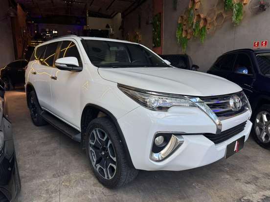 TOYOTA-HILUX SW4-2.8 SRX 4X4 16V TURBO INTERCOOLER DIESEL 4P AUTOMÁTICO TOYOTA-HILUX SW4-2016