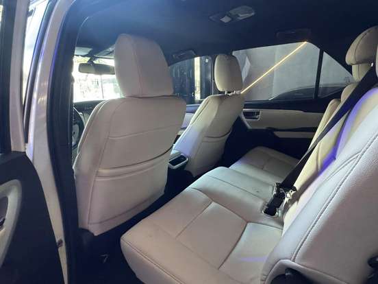 TOYOTA-HILUX SW4-2016