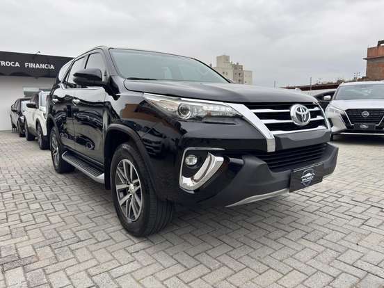 TOYOTA-HILUX SW4-2020