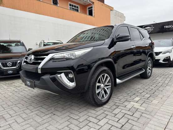 TOYOTA-HILUX SW4-2020