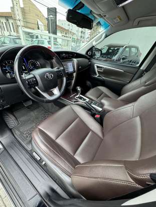 TOYOTA-HILUX SW4-2020