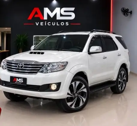 TOYOTA HILUX SW4 3.0 SRV 4X4 16V TURBO INTERCOOLER DIESEL 4P AUTOMÁTICO
