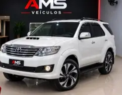 TOYOTA HILUX SW4 3.0 SRV 4X4 16V TURBO INTERCOOLER DIESEL 4P AUTOMÁTICO TOYOTA HILUX SW4 3.0 SRV 4X4 16V TURBO INTERCOOLER DIESEL 4P AUTOMÁTICO