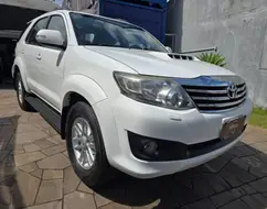 TOYOTA HILUX SW4 3.0 SRV 4X4 16V TURBO INTERCOOLER DIESEL 4P AUTOMÁTICO TOYOTA HILUX SW4 3.0 SRV 4X4 16V TURBO INTERCOOLER DIESEL 4P AUTOMÁTICO