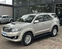 TOYOTA HILUX SW4 3.0 SRV 4X4 16V TURBO INTERCOOLER DIESEL 4P AUTOMÁTICO TOYOTA HILUX SW4 3.0 SRV 4X4 16V TURBO INTERCOOLER DIESEL 4P AUTOMÁTICO