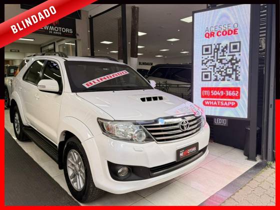 TOYOTA HILUX SW4 3.0 SRV 4X4 7 LUGARES 16V TURBO INTERCOOLER DIESEL 4P AUTOMÁTICO