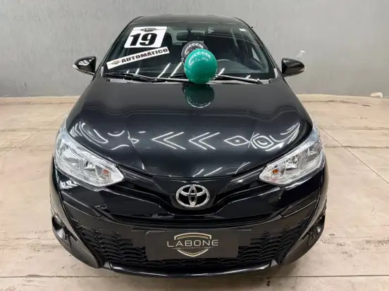 TOYOTA-YARIS-2018