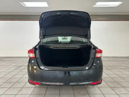 TOYOTA-YARIS-2025