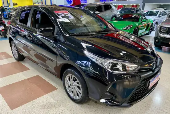 TOYOTA-YARIS-2022