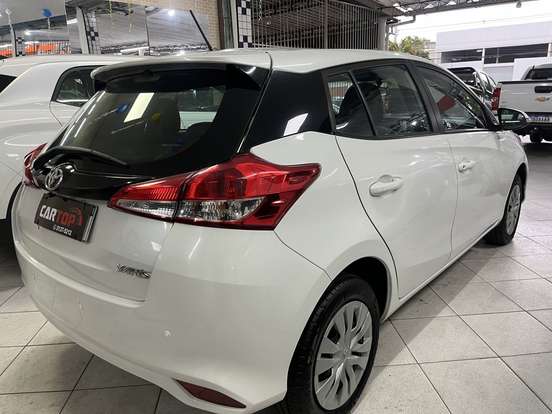 TOYOTA-YARIS-1.3 16V FLEX XL LIVE MULTIDRIVE TOYOTA-YARIS-2021