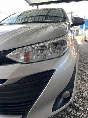 TOYOTA-YARIS-2018