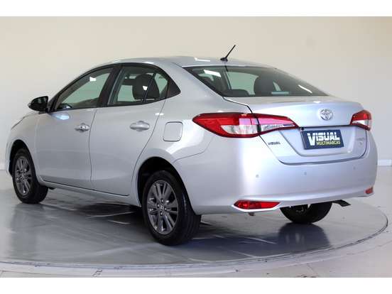 TOYOTA-YARIS-2021