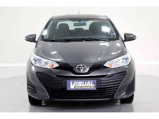 TOYOTA-YARIS-2021