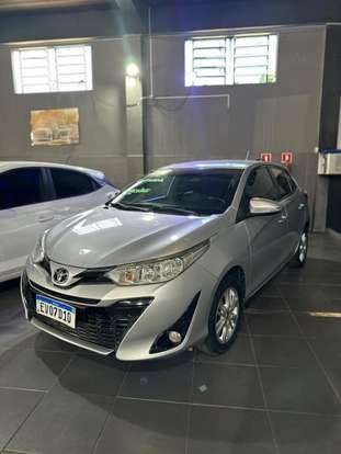 TOYOTA-YARIS-2018