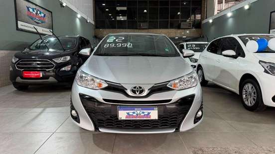 TOYOTA-YARIS-2021