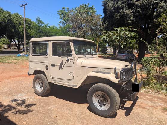 TOYOTA BANDEIRANTE 4.0 OJ50LV 4X4 TETO RIGIDO DIESEL 2P MANUAL