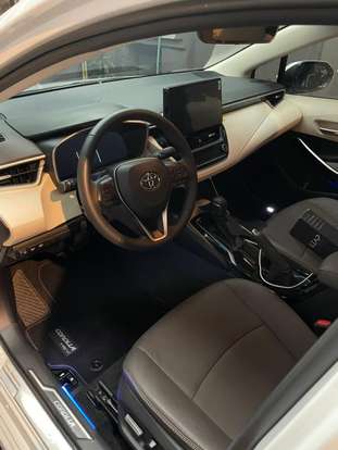 TOYOTA-COROLLA-2025