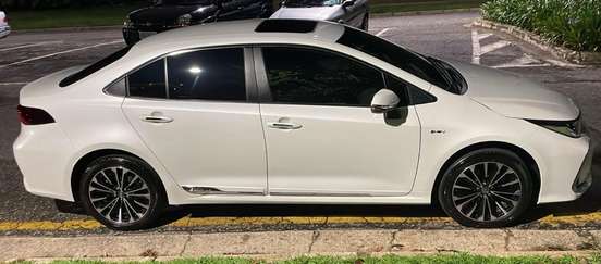 TOYOTA-COROLLA-2025