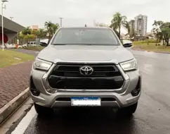 TOYOTA HILUX 2.8 D-4D TURBO DIESEL CD SRX 4X4 AUTOMÁTICO TOYOTA HILUX 2.8 D-4D TURBO DIESEL CD SRX 4X4 AUTOMÁTICO