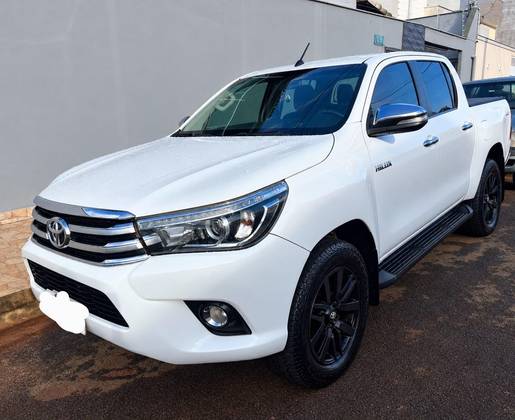 TOYOTA HILUX 2.8 SRX 4X4 CD 16V DIESEL 4P AUTOMÁTICO