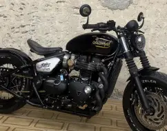 TRIUMPH BONNEVILLE BOBBER 1200 TRIUMPH BONNEVILLE BOBBER 1200