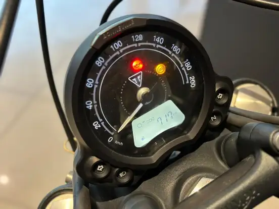 TRIUMPH-BONNEVILLE BOBBER 1200 TRIUMPH-BONNEVILLE BOBBER 1200-2021