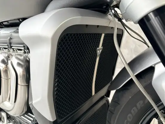 TRIUMPH-ROCKET III R-2023