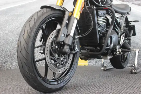 TRIUMPH-SPEED 400-2025