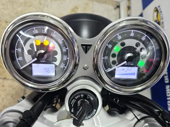 TRIUMPH-SPEED TWIN-2024