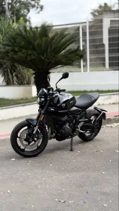 TRIUMPH-TRIDENT 660-2025