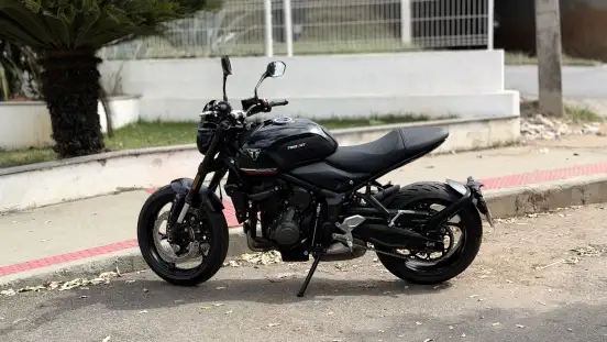 TRIUMPH-TRIDENT 660-2025