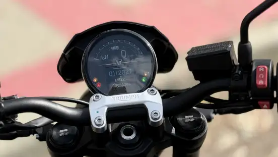 TRIUMPH-TRIDENT 660-2025