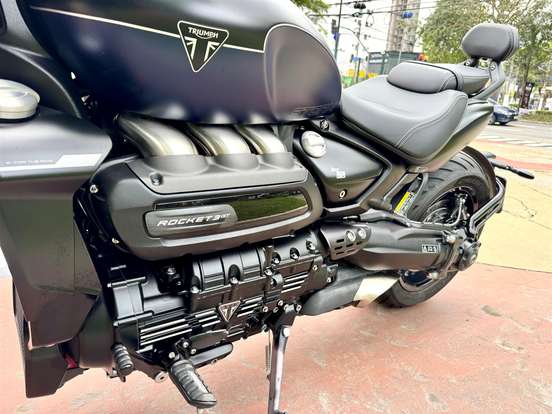 TRIUMPH-ROCKET III R-2024