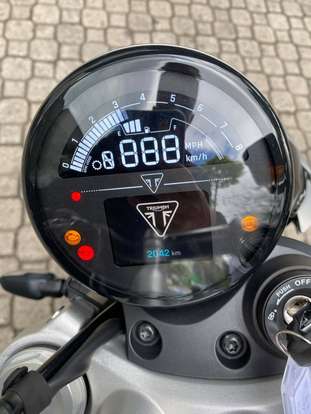 TRIUMPH-SPEED TWIN-2025
