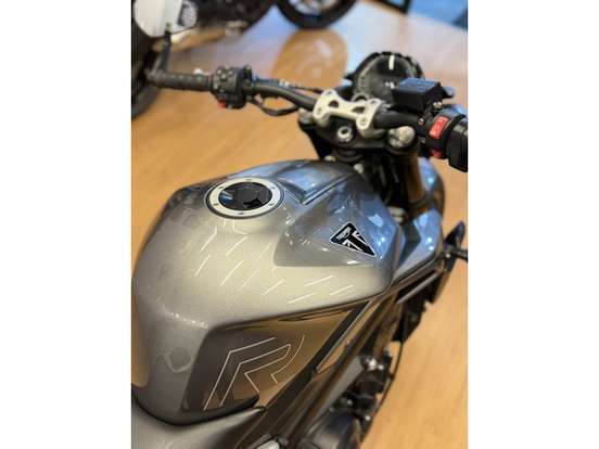 TRIUMPH-STREET TRIPLE RS ABS TRIUMPH-STREET TRIPLE RS ABS-2023