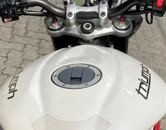 TRIUMPH STREET TRIPLE 675 ABS TRIUMPH STREET TRIPLE 675 ABS