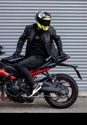 TRIUMPH-STREET TRIPLE 675 ABS-2016