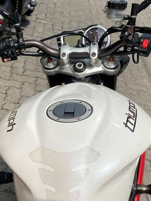 TRIUMPH-STREET TRIPLE 675 ABS-2014