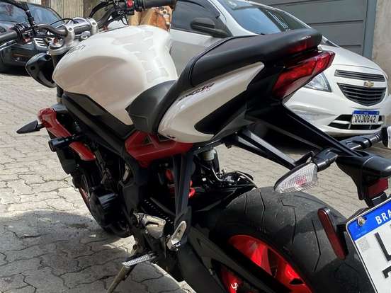 TRIUMPH-STREET TRIPLE 675 ABS TRIUMPH-STREET TRIPLE 675 ABS-2014