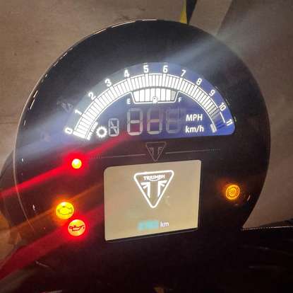 TRIUMPH-TRIDENT 660-2024